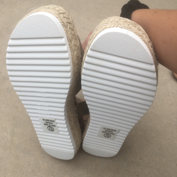 Super cute sandals!! - Picture 4 of 4